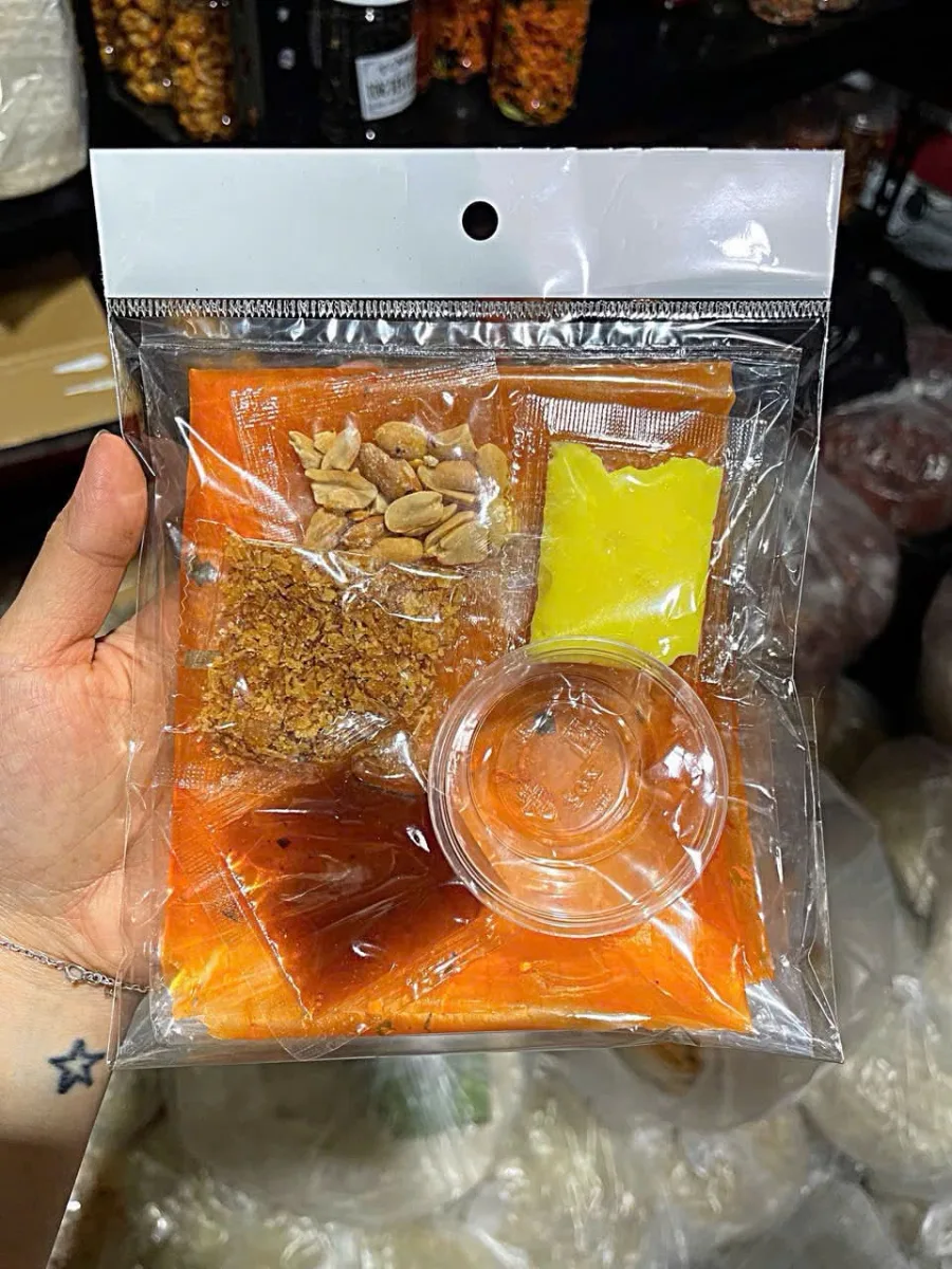 Bánh tráng chấm bò tỏi